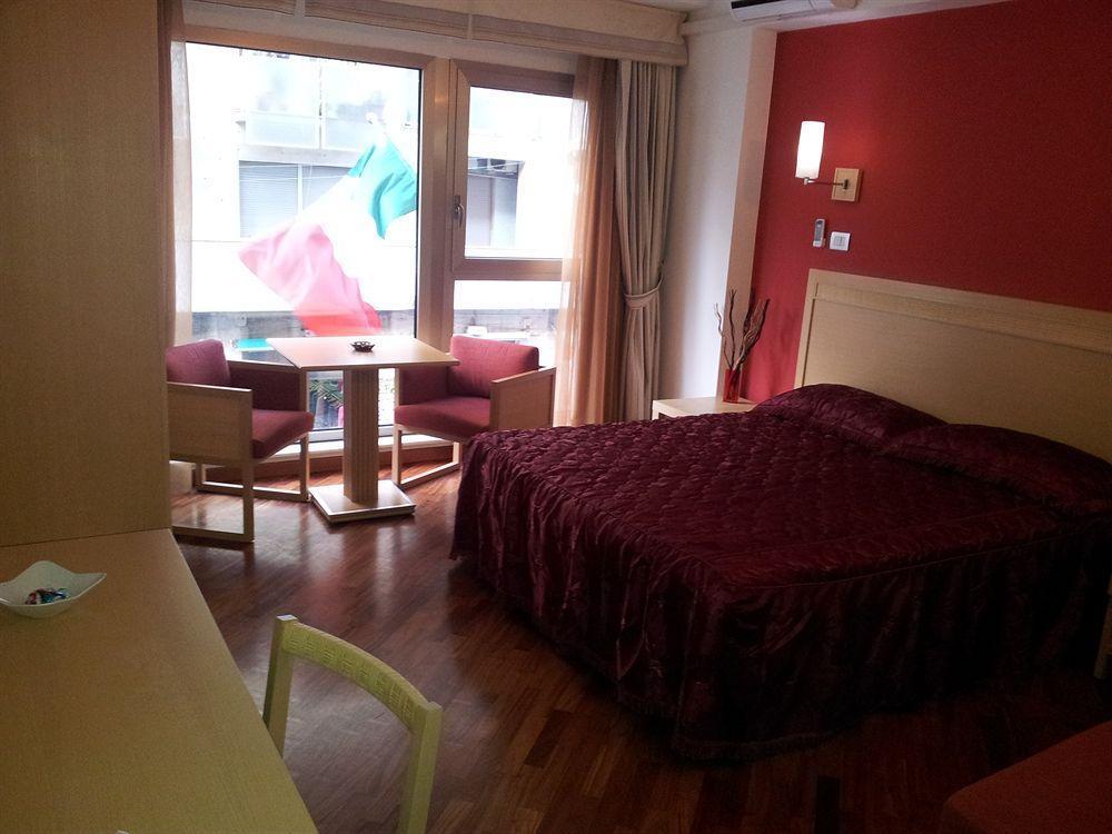 Catania Crossing B&B - Rooms & Comforts Eksteriør billede