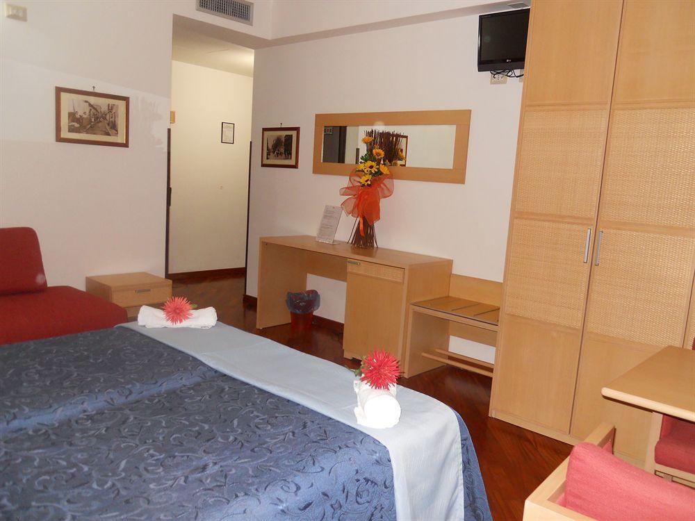 Catania Crossing B&B - Rooms & Comforts Eksteriør billede